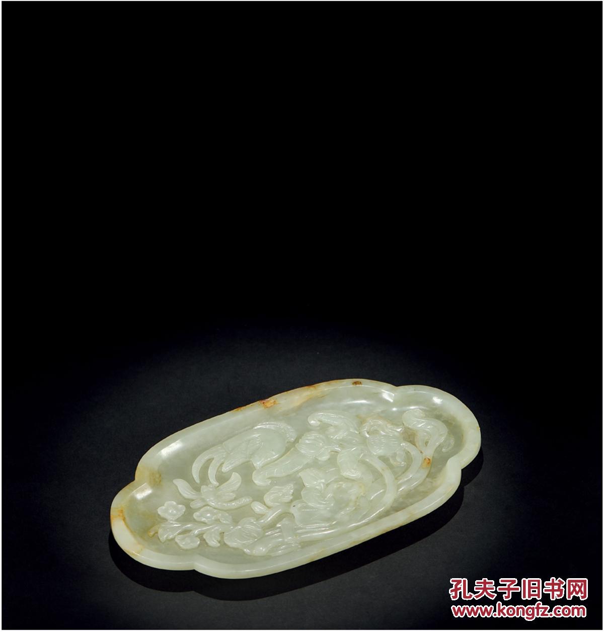 清中期一束莲纹海棠形玉香盘